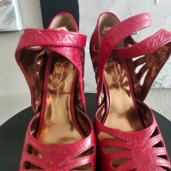 Jessica Simpson "Amona" Red Leather Peeptoe Platform Heels size 6.5 - Picture 5 of 5